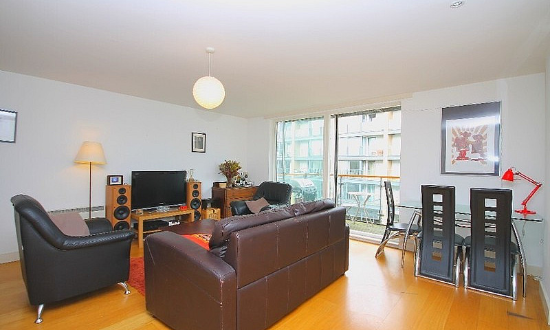 Stunning 3 Bedroom F...