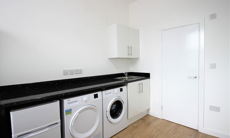 Nw2 - Studio To Rent...