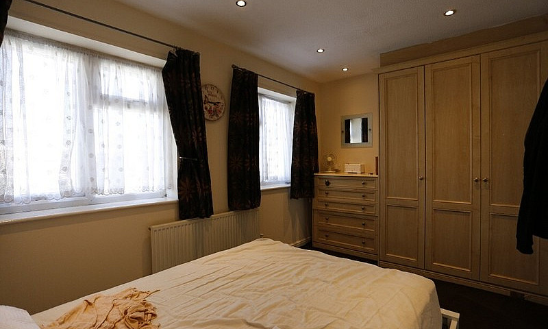 2 Double Bedroom Hou...