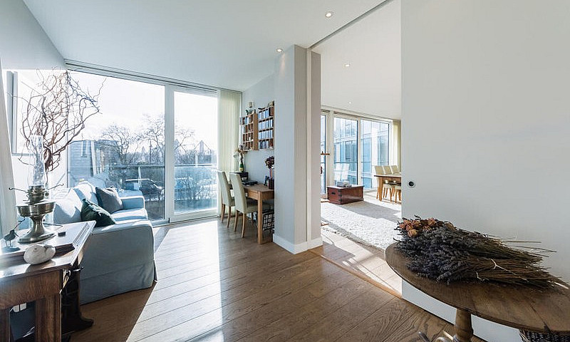 Large 3 Bedroom Flat...