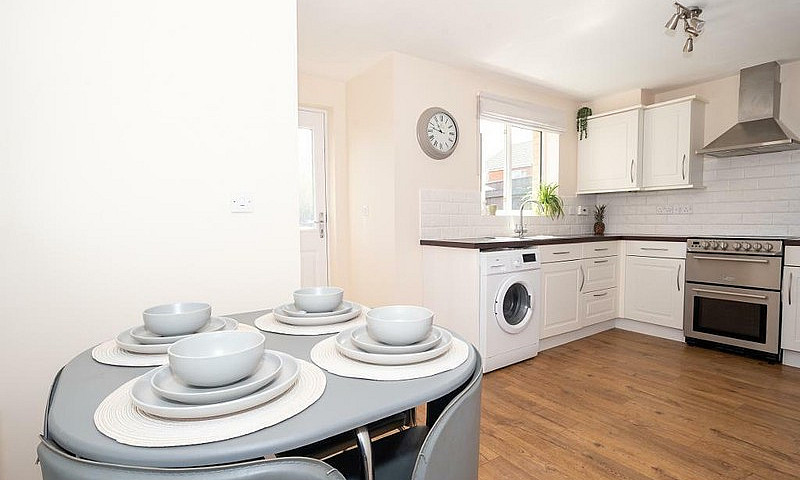 3 Bedroom House In P...