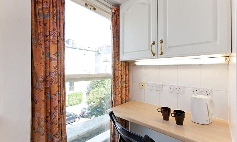 Studio Swiss Cottage...