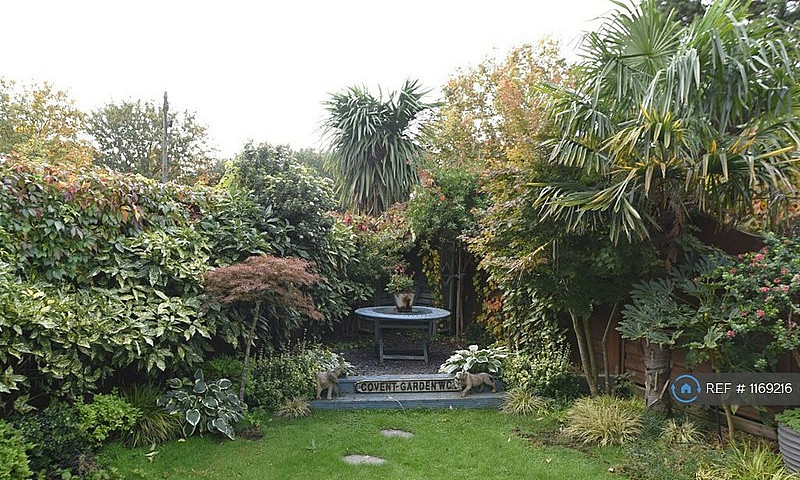 1 Bedroom In Bamford...