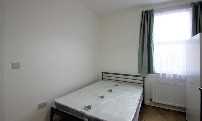 Nw2 - Studio To Rent...
