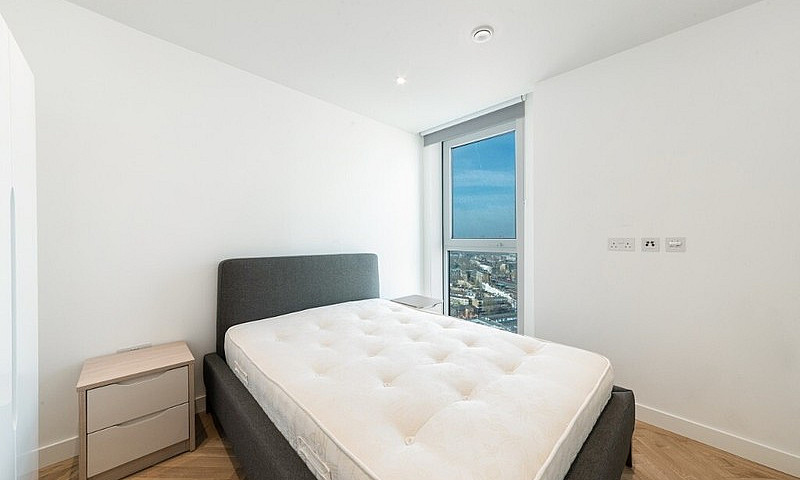 3 Bed 2 Bath, 21St F...