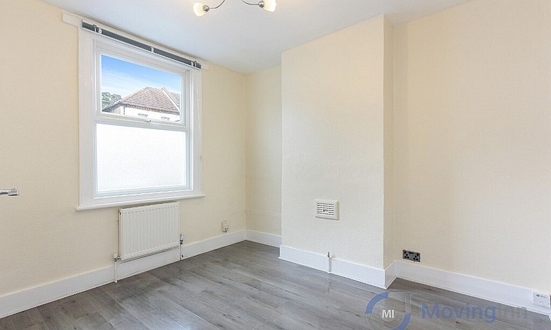 Brand New 3 Bed 2 Ba...