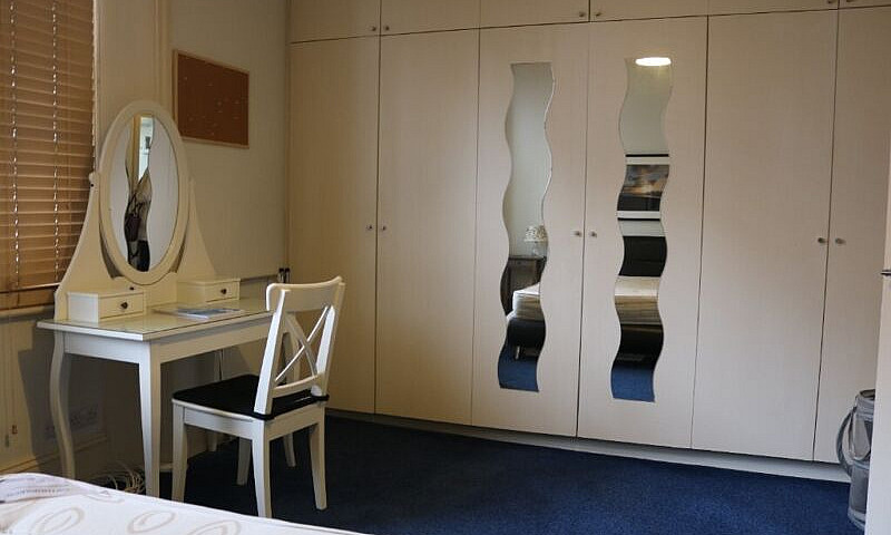 1 Bed Flat Porten Ro...