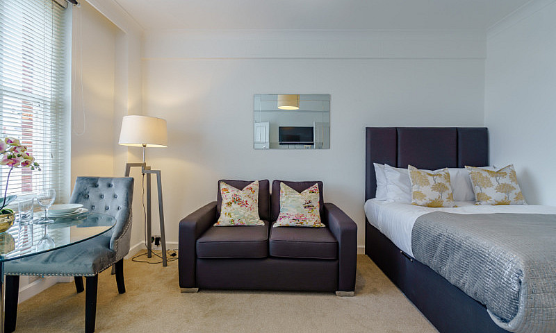 1 Bedroom Flat In Hi...