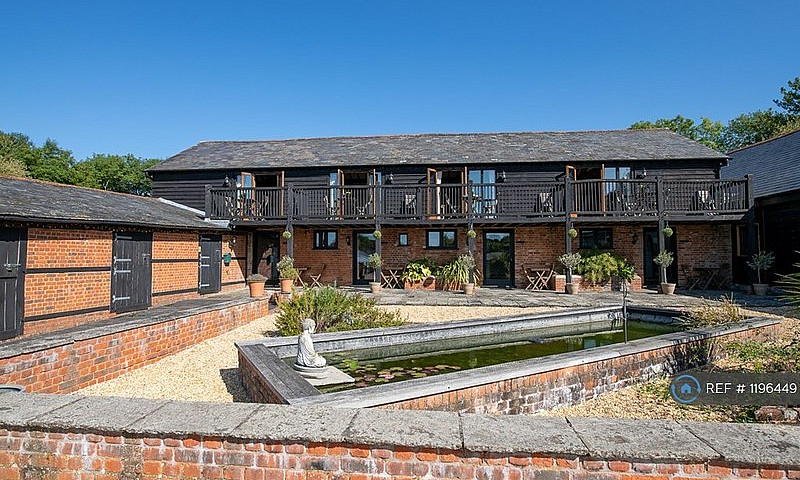 1 Bedroom House In T...