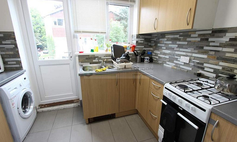 1 Bedroom House In G...