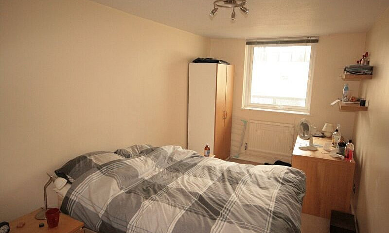 4 Double Bed Flat To...