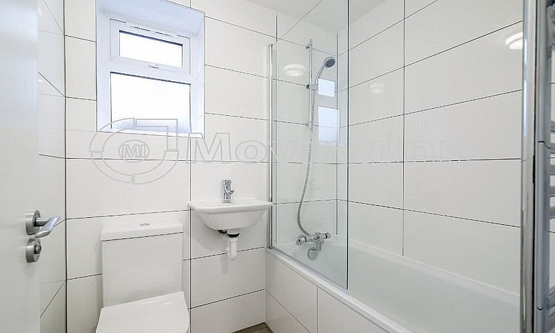 Stunning 2 Bedroom 2...