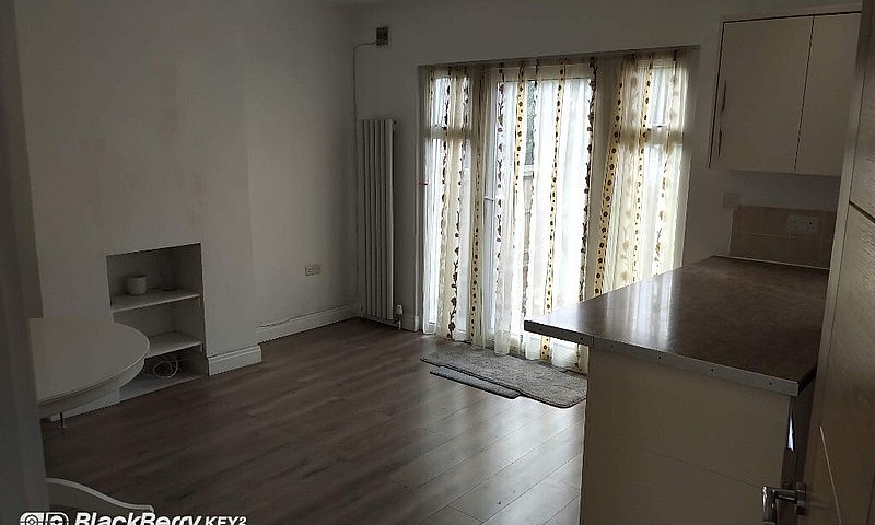 Lovely Four Bedroom ...