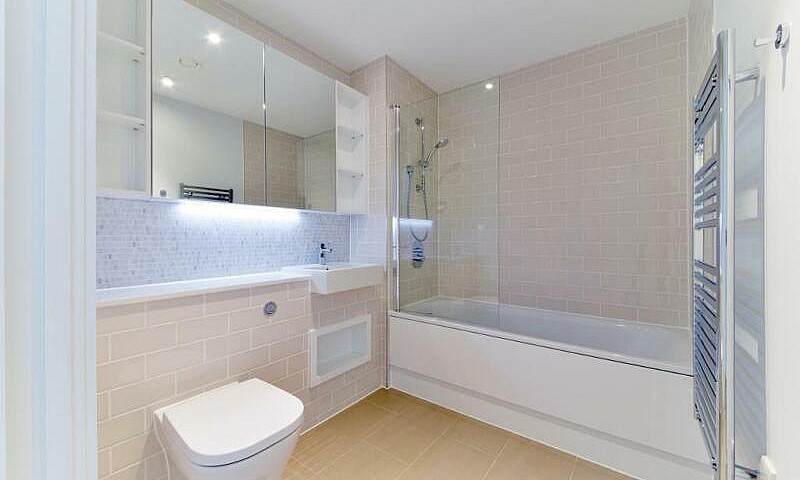 1 Bedroom Flat In Dr...