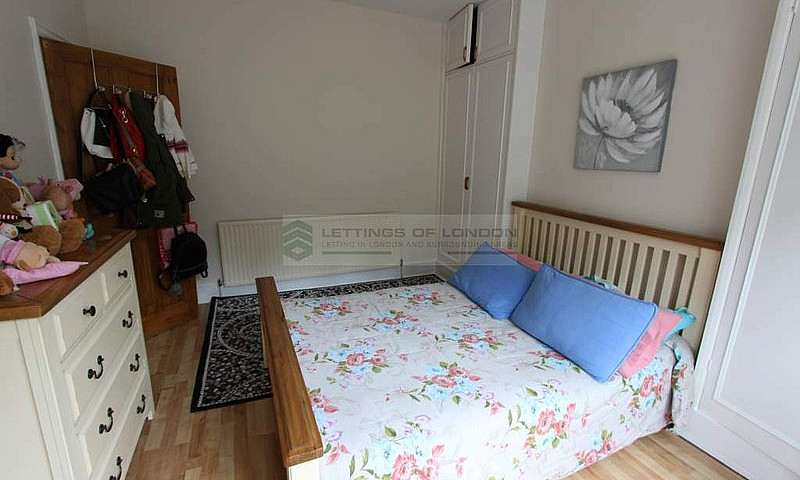 1 Bedroom Flat In Ch...