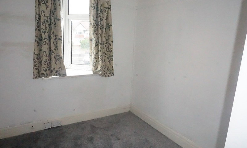 Impressive 4 Bed Roo...