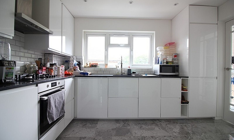 Apartament Masiv Cu ...