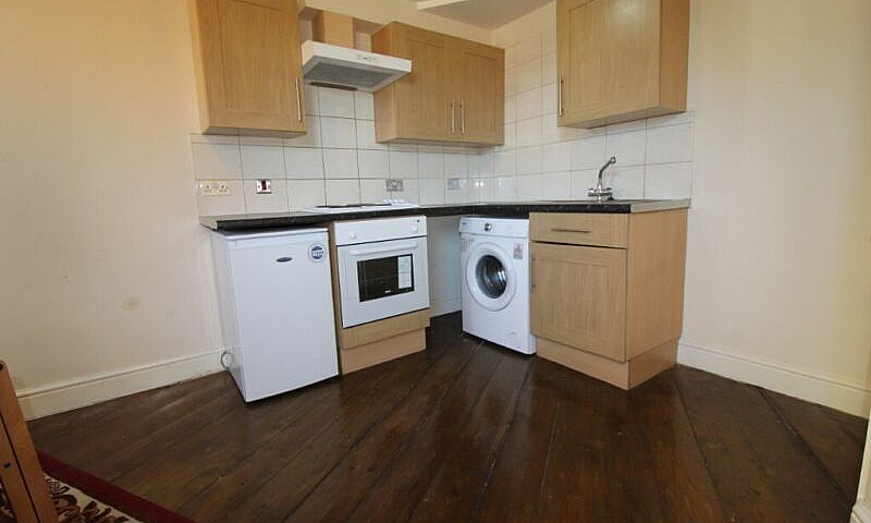 Super 1 Bedroom Flat...