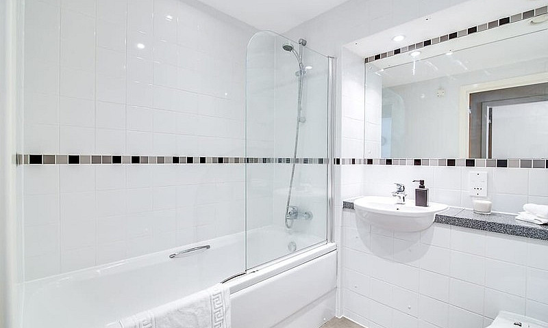 Beautiful Fully Furn...