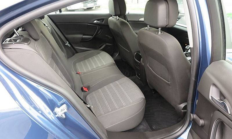 Vauxhall Insignia 2....