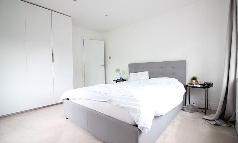 Massive Newly Refurb...