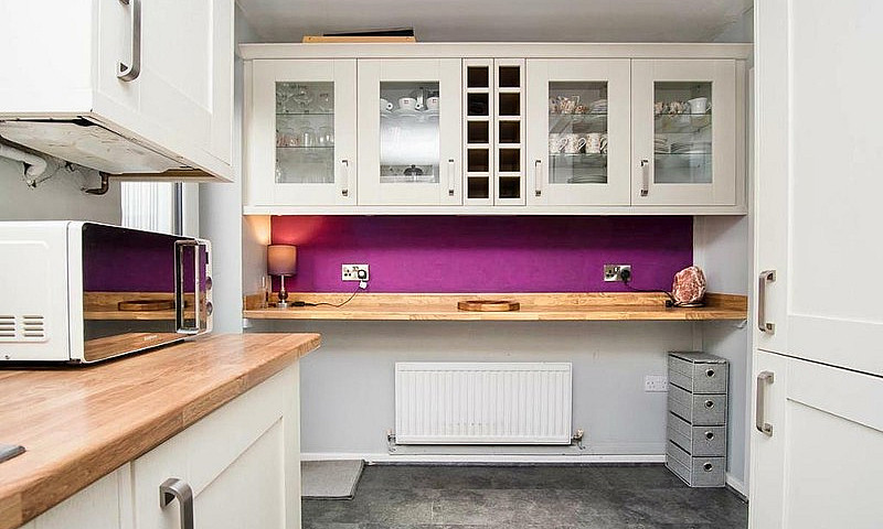 2 Bedroom House In C...