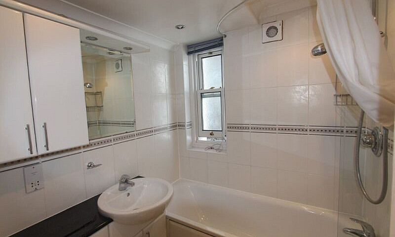 Bpg4 - Spacious Quie...