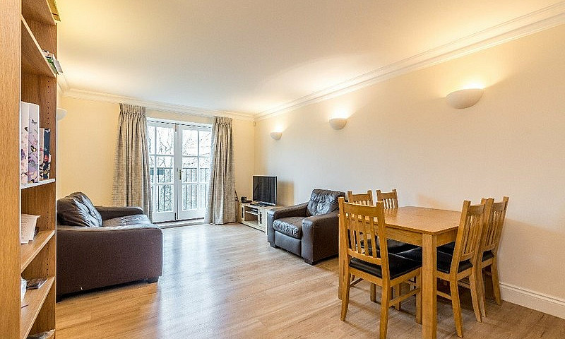 Two Bedroom Flat To ...