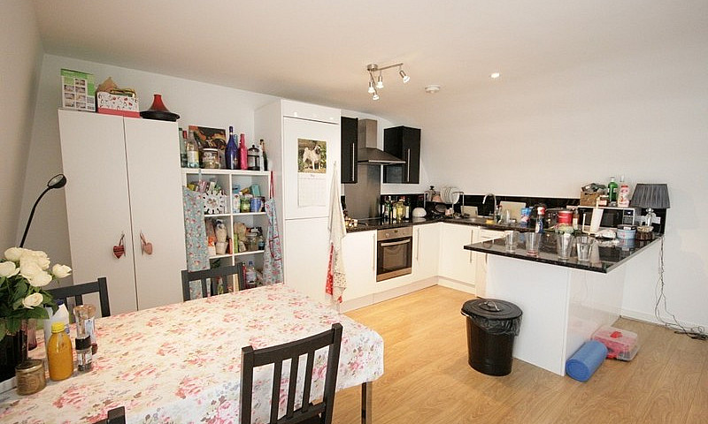 2 Bed Flat -Stockwel...