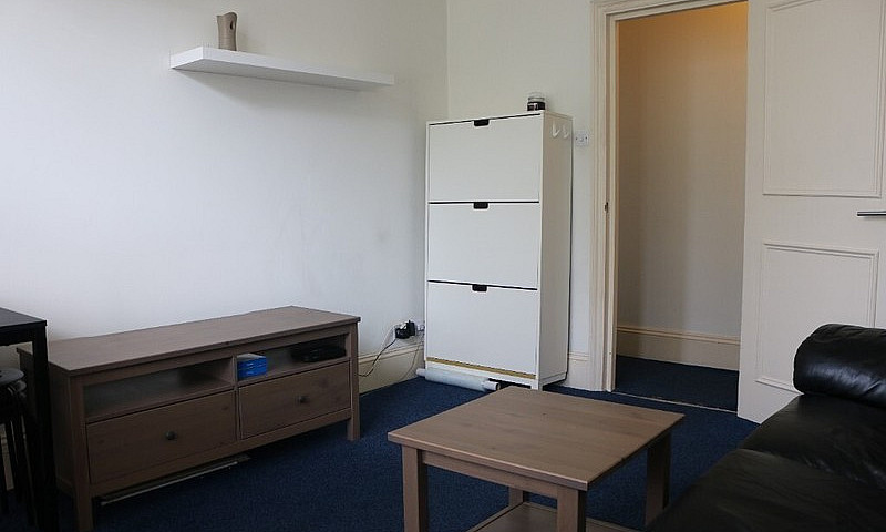 1 Bed Flat Porten Ro...