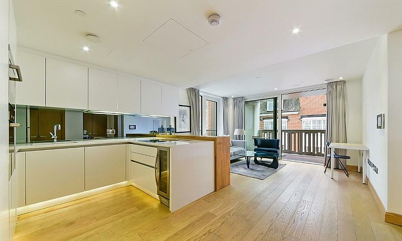 1 Bedroom Flat In Th...
