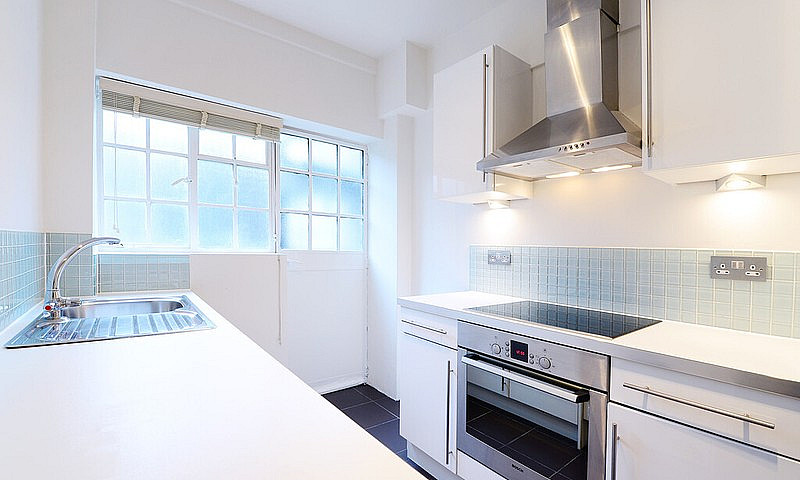 1 Bedroom Flat In Pe...
