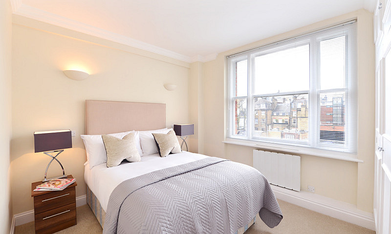 2 Bedroom Flat In Hi...
