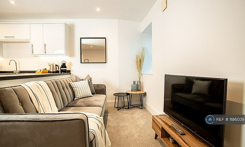 1 Bedroom Flat In Pa...
