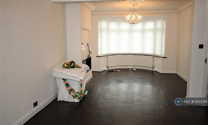 4 Bedroom House In W...