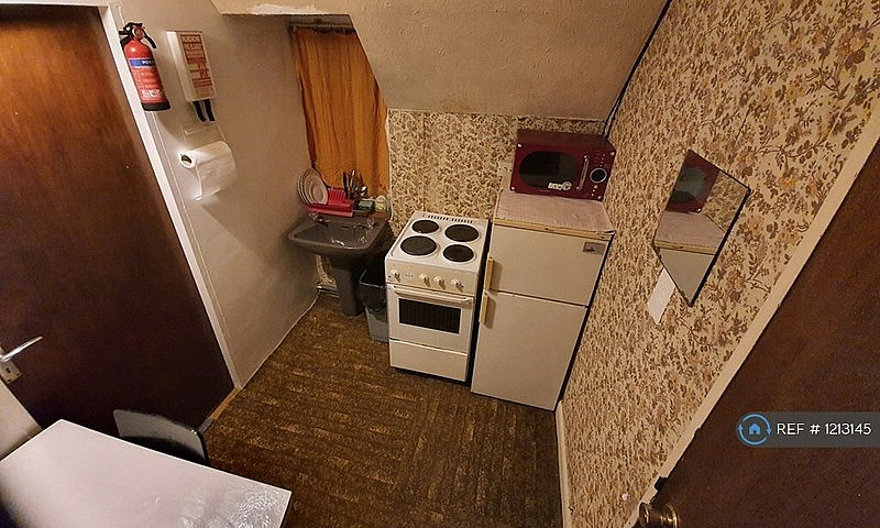 1 Bedroom In Langwit...