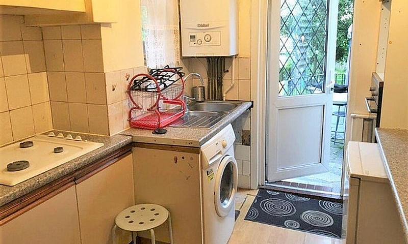 3 Bed Semi Detached ...