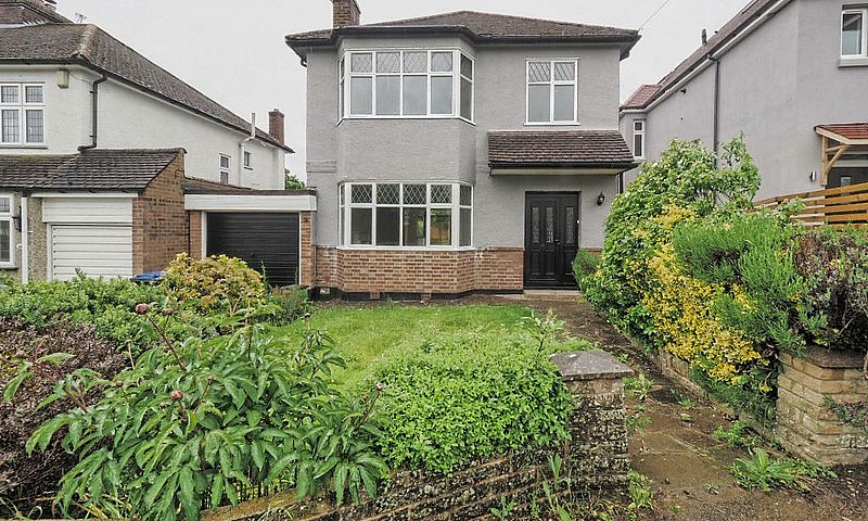 4 Bedroom House In T...