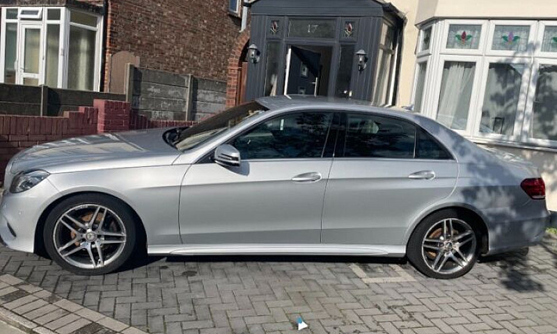 Mercedes-Benz, E Cla...