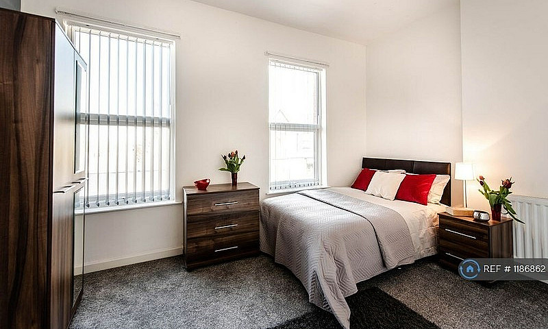 1 Bedroom In Hyde Ro...