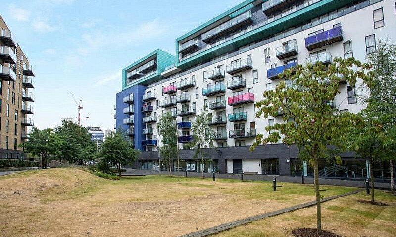 1 Bedroom Flat In Ba...