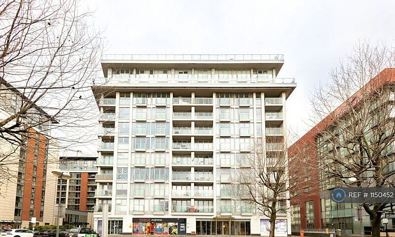 1 Bedroom Flat In Th...