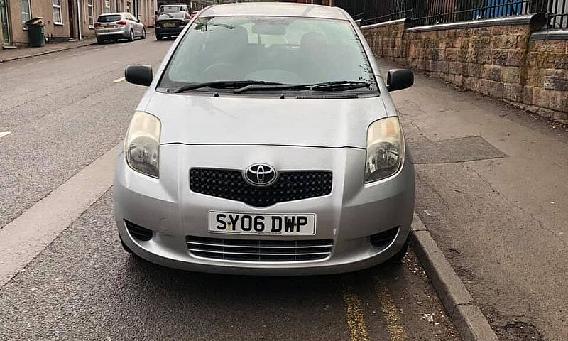 2006 Toyota Yaris 1....