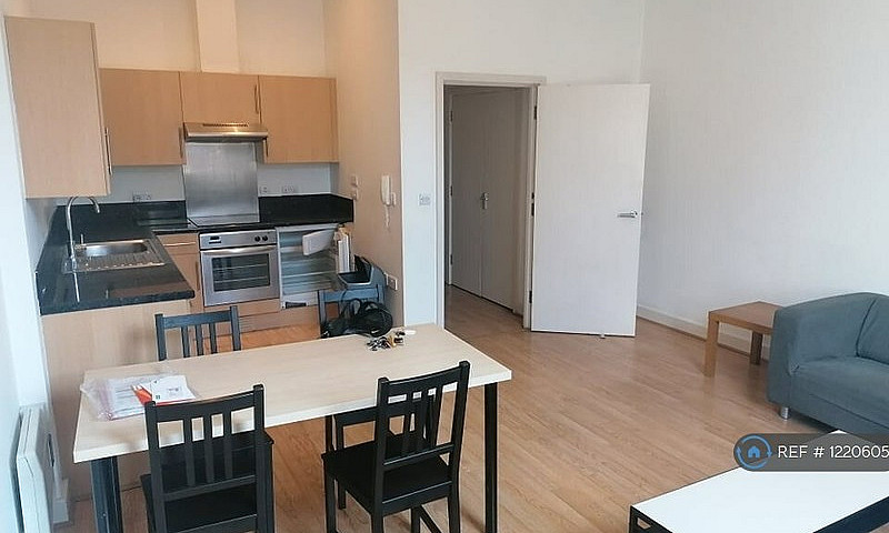1 Bedroom Flat In Mc...