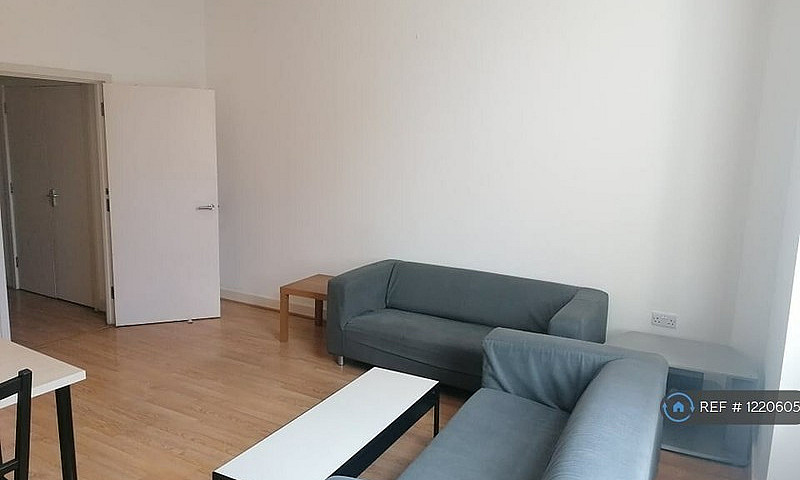 1 Bedroom Flat In Mc...
