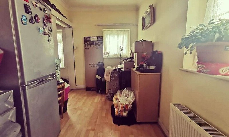 6 Bed Semi Detached ...