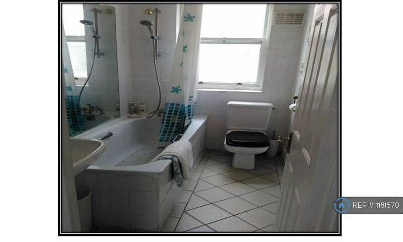 1 Bedroom Flat In So...