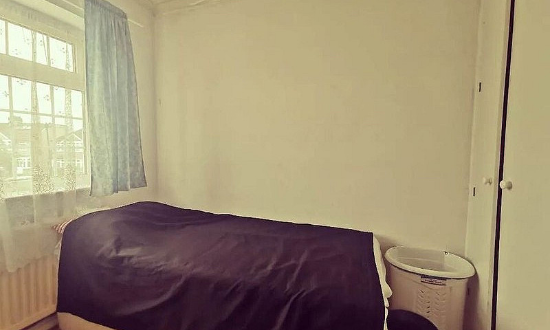 6 Bed Semi Detached ...
