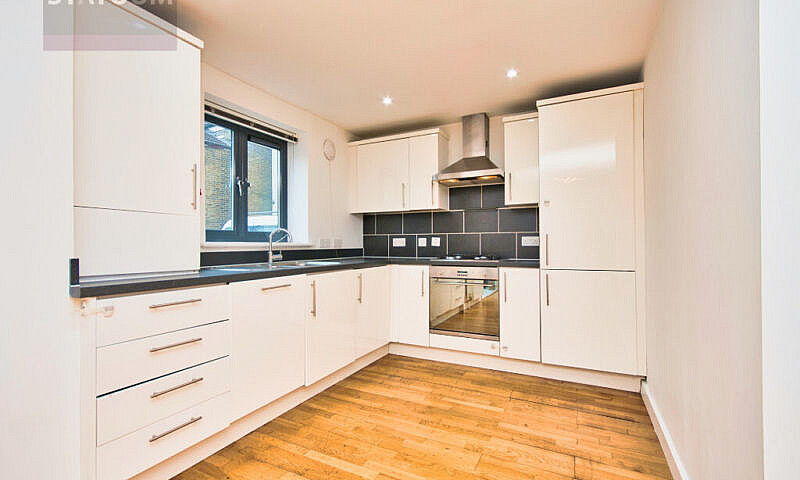 Stunning 2 Bed, 1 Ba...