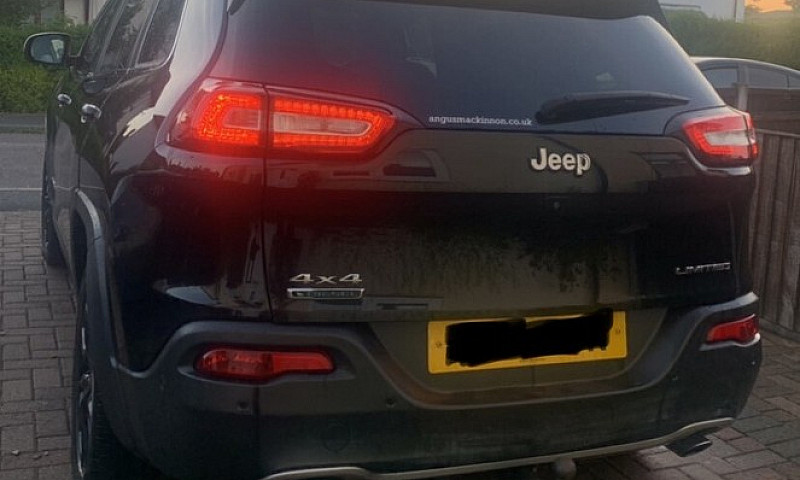 Black Jeep Cherokee ...